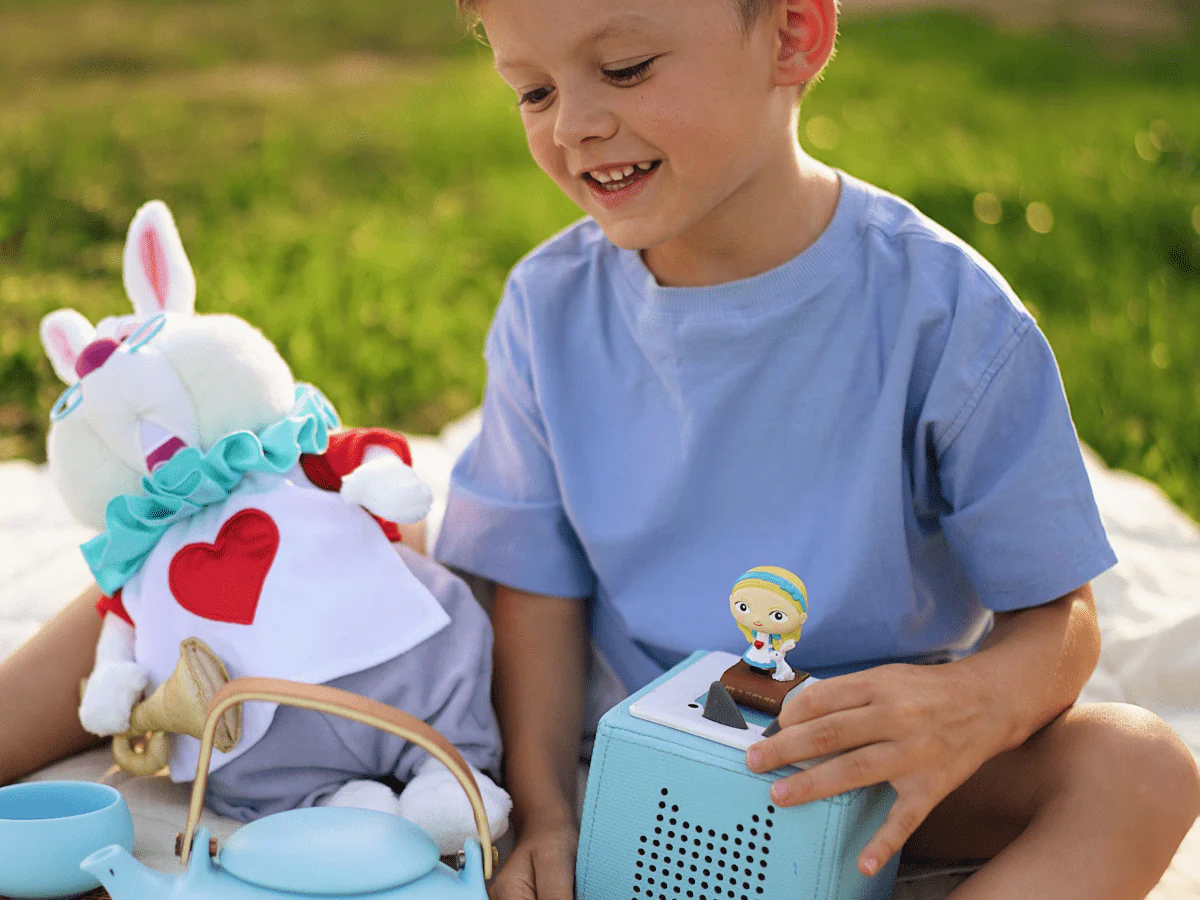 Favorite Classics: Alice's Adventures in Wonderland Tonie - Image 6